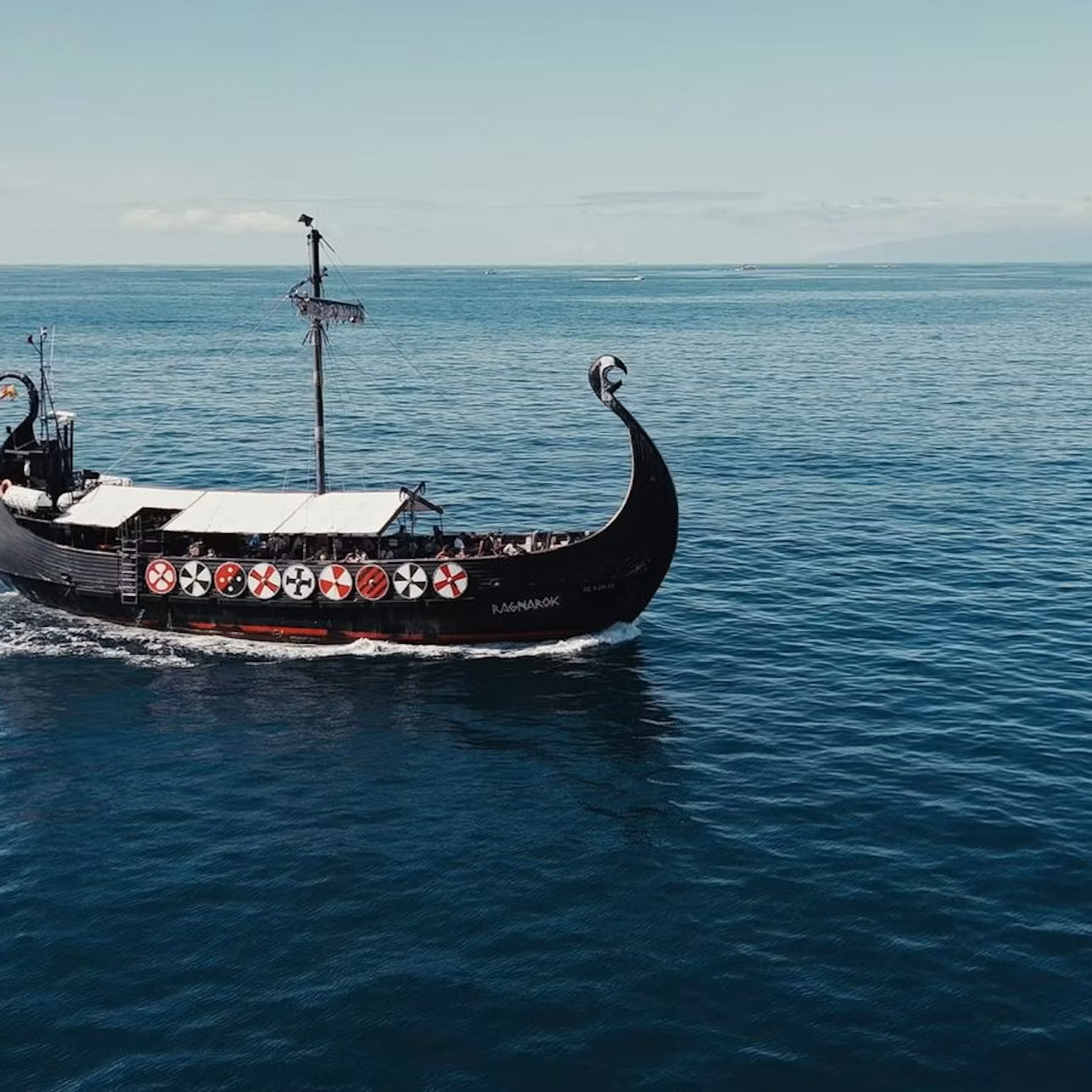 Los Cristianos: Crucero Viking Tenerife Ragnarok