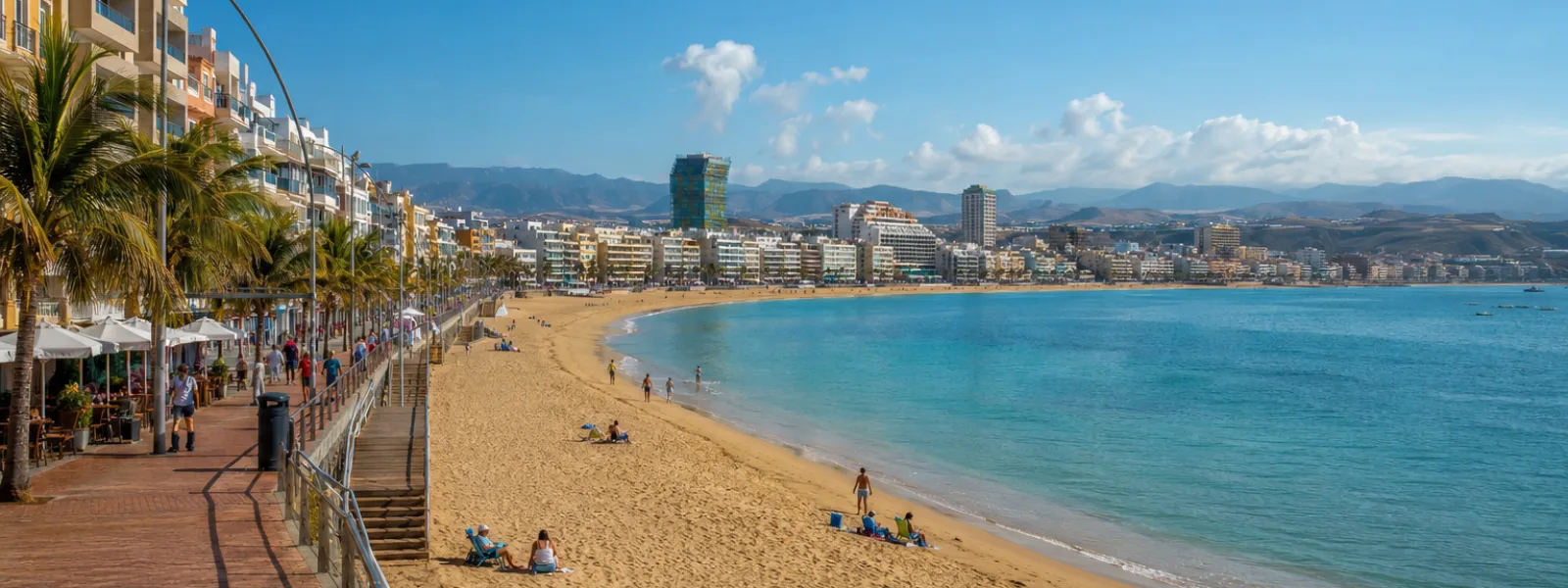 Plage et promenade de Las Canteras à Las Palmas de Gran Canaria