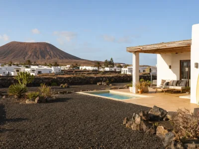 Surf villa in Lajares with volcanic landscape in northern Fuerteventura